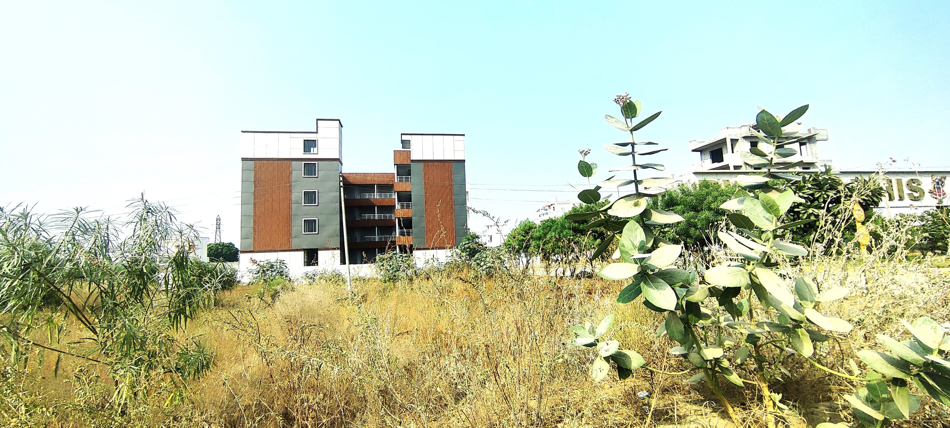Dwarkadhish City — 250 Sq.Yd North-Facing, Park View - Photo 1