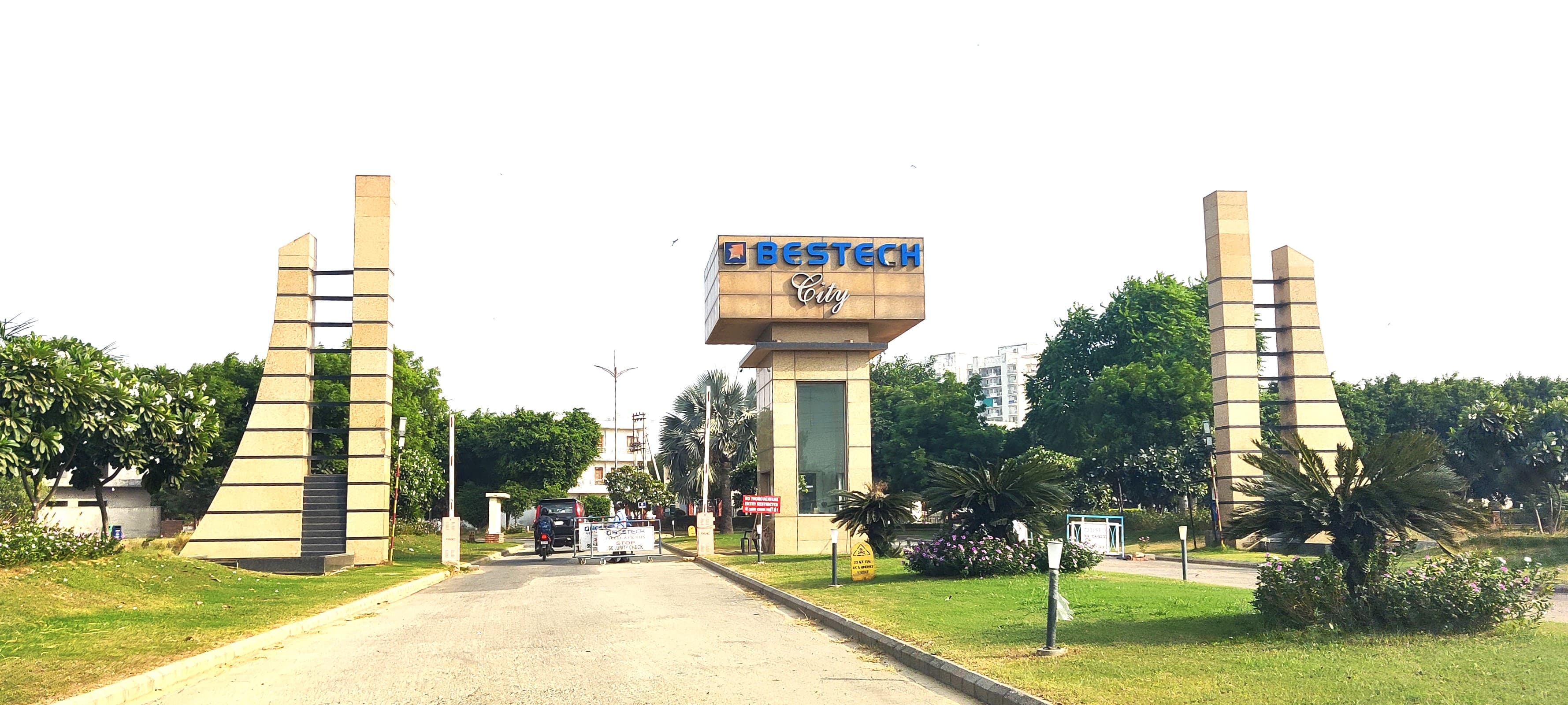 Bestech City Center — 240 Sq.Yd North , 4 Open Sides - Photo 2