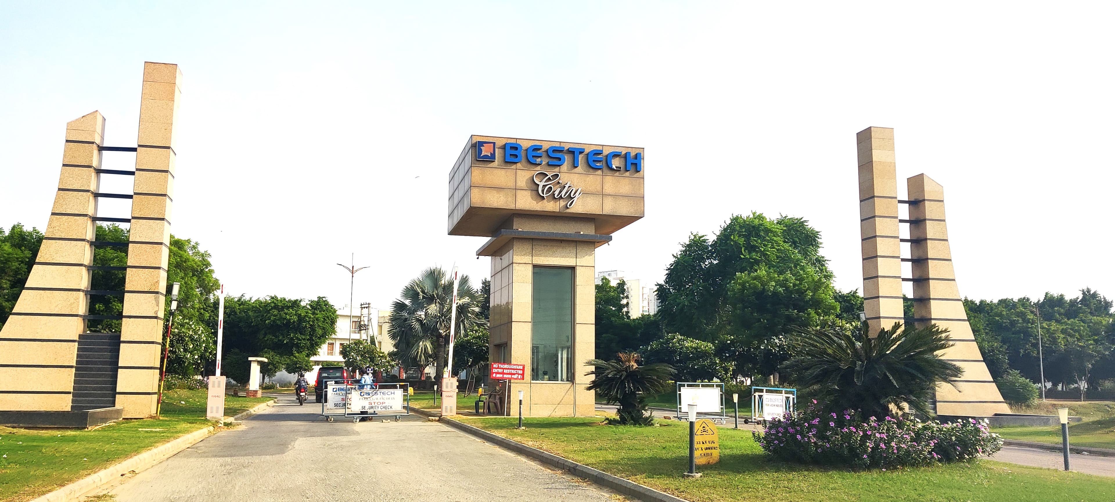 Bestech City — 219 Sq.Yd North-Facing, Park View, Sector 6 - Photo 4
